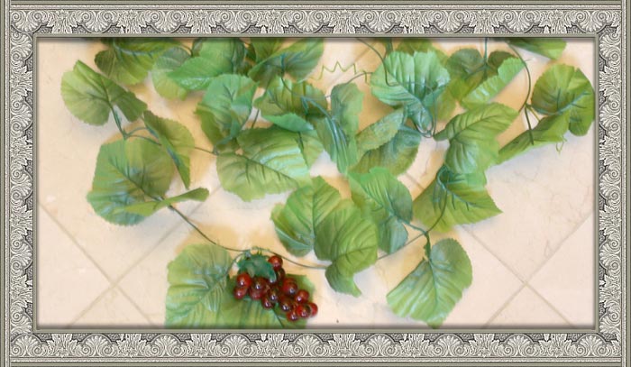 Example of a 9 Foot Plastic National Vine